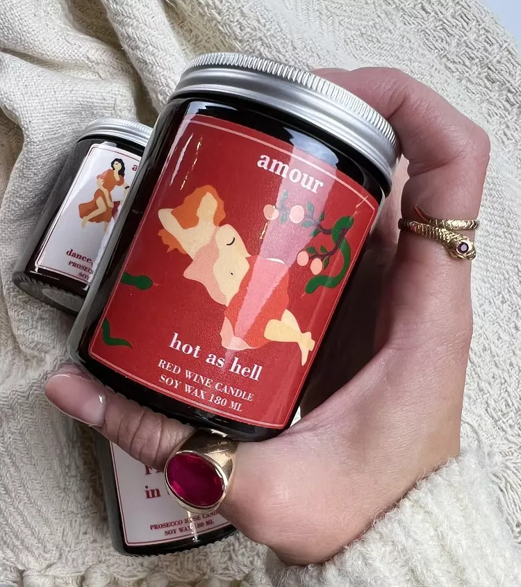 Świeca HOT AS HELL 180 ml