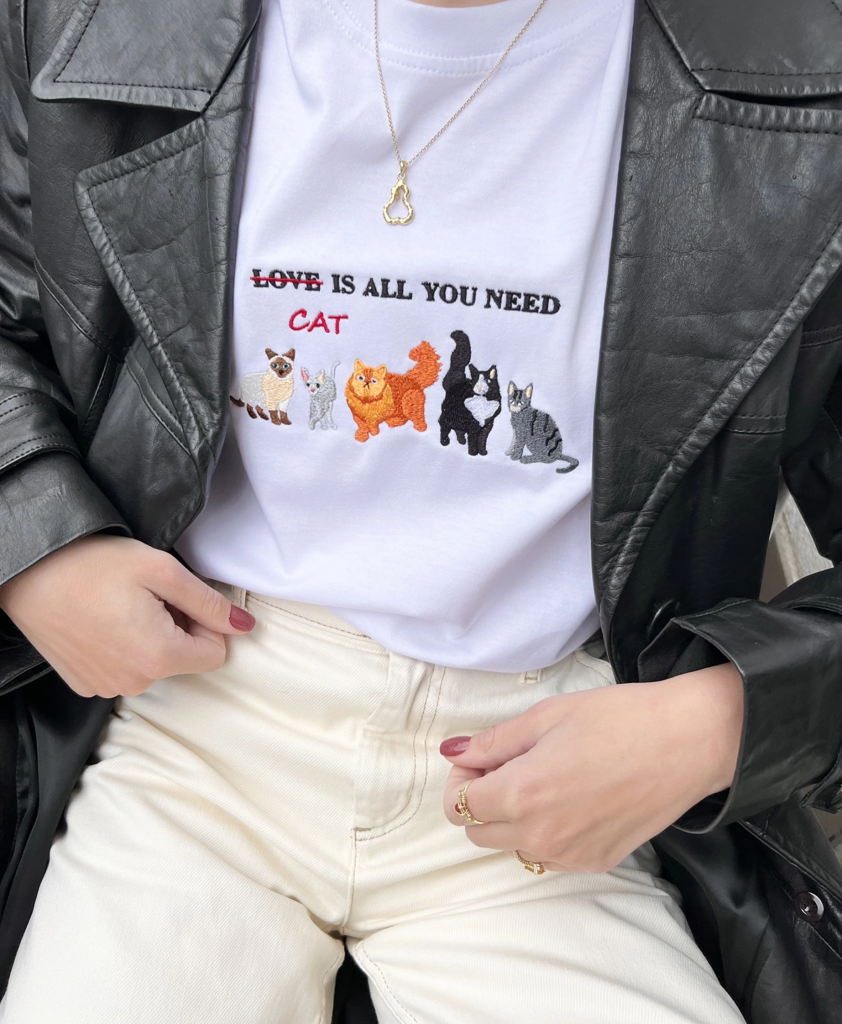 t-shirt ALL YOU NEED (CAT)